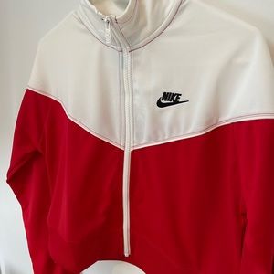 Nike Cropped Sweat Suit (MATCHING PANTS AVAILABLE), Size S